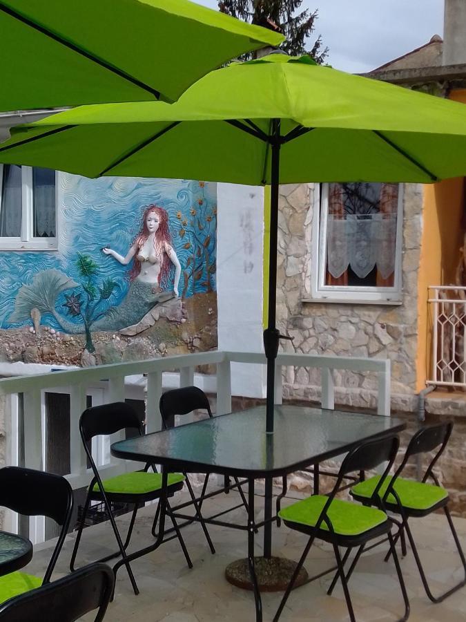 Apartman Sirena Pićan Екстериор снимка
