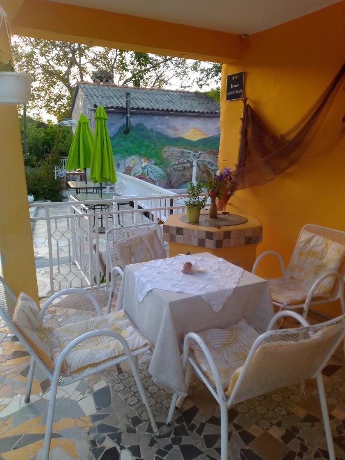 Apartman Sirena Pićan Екстериор снимка