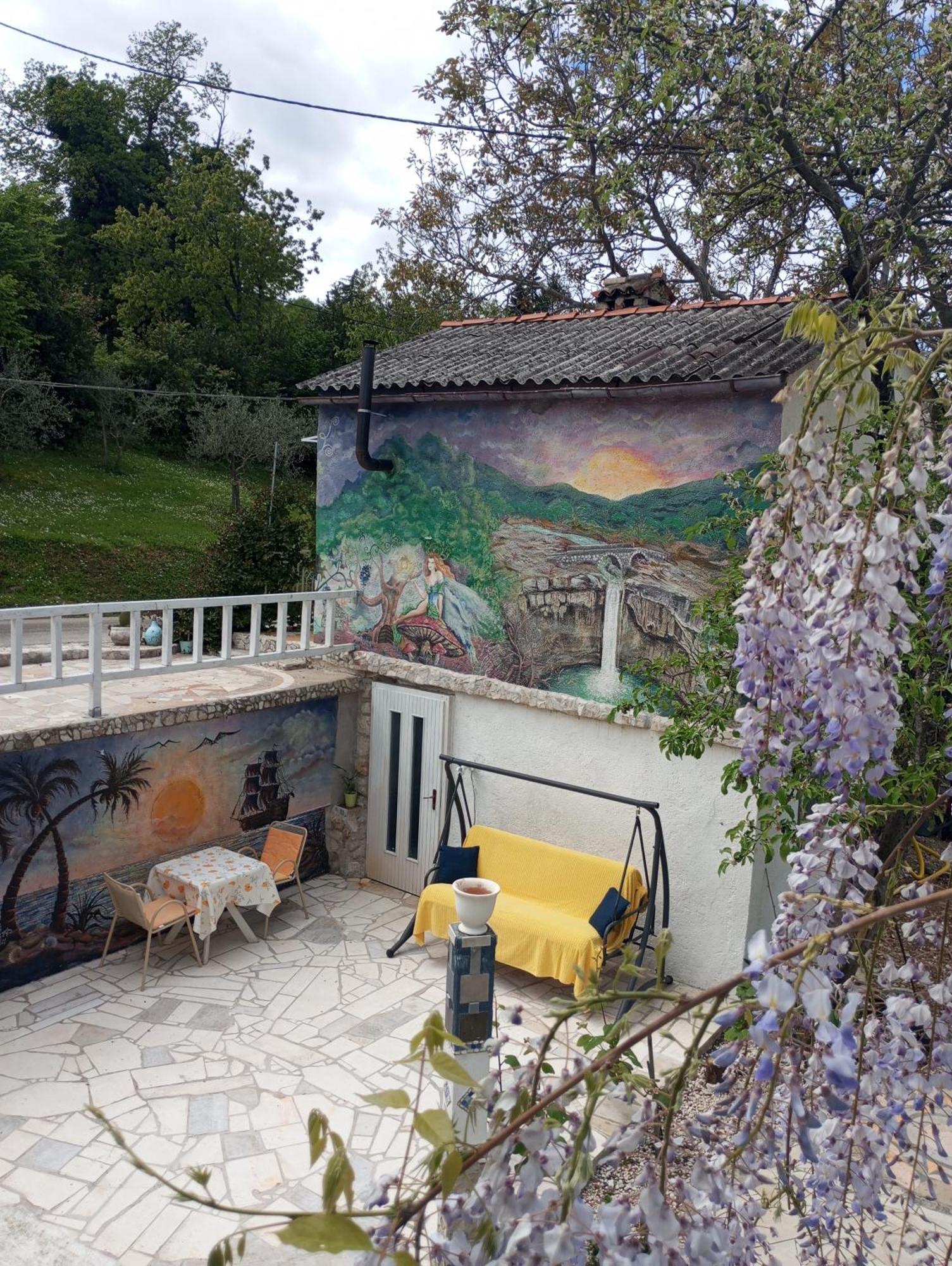 Apartman Sirena Pićan Екстериор снимка